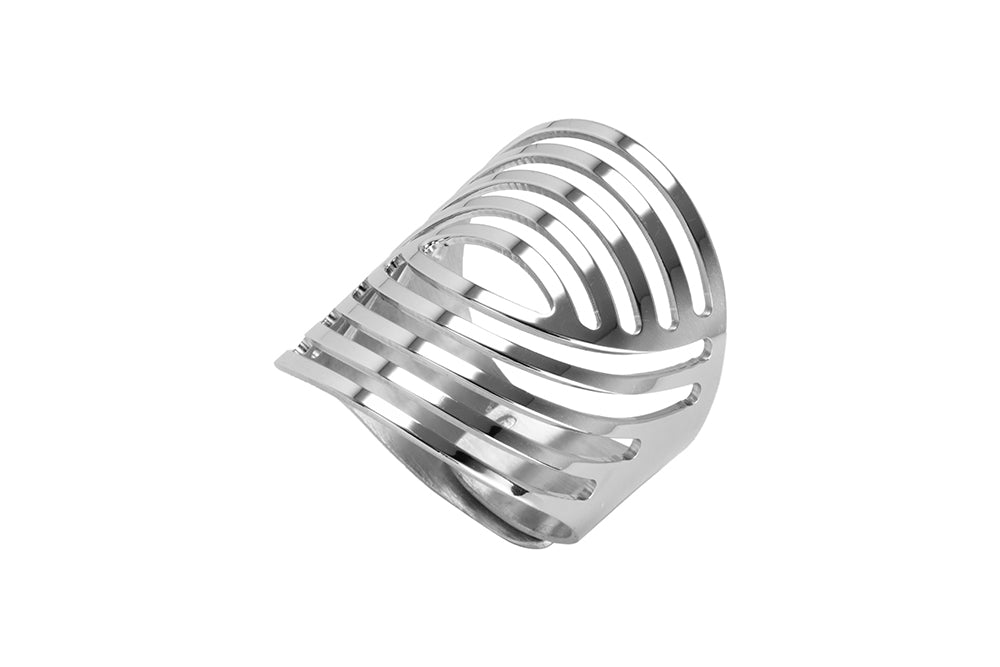 Anillo líneas caladas