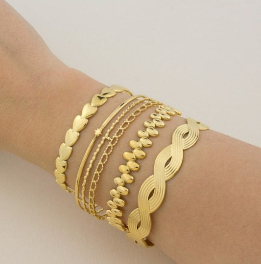 Gold Hearts Bracelet