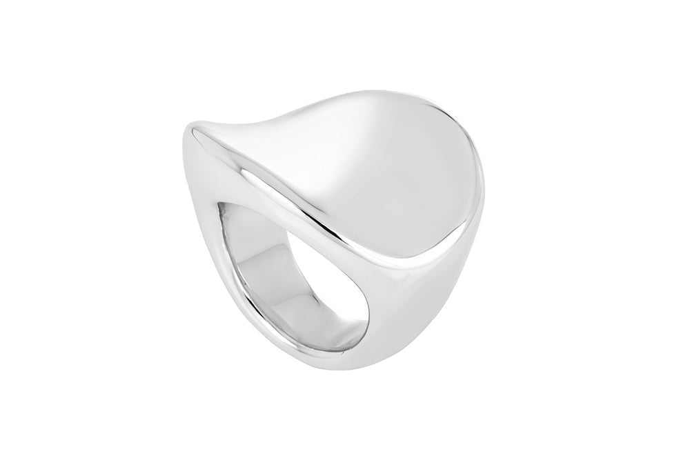 Anillo ancho irregular .