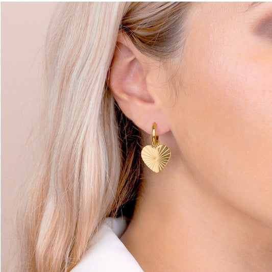 Pendientes chapa corazones